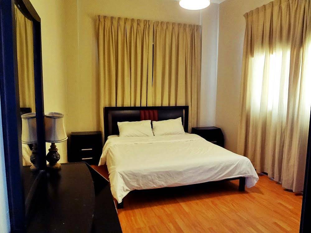 Park Plaza Apartments