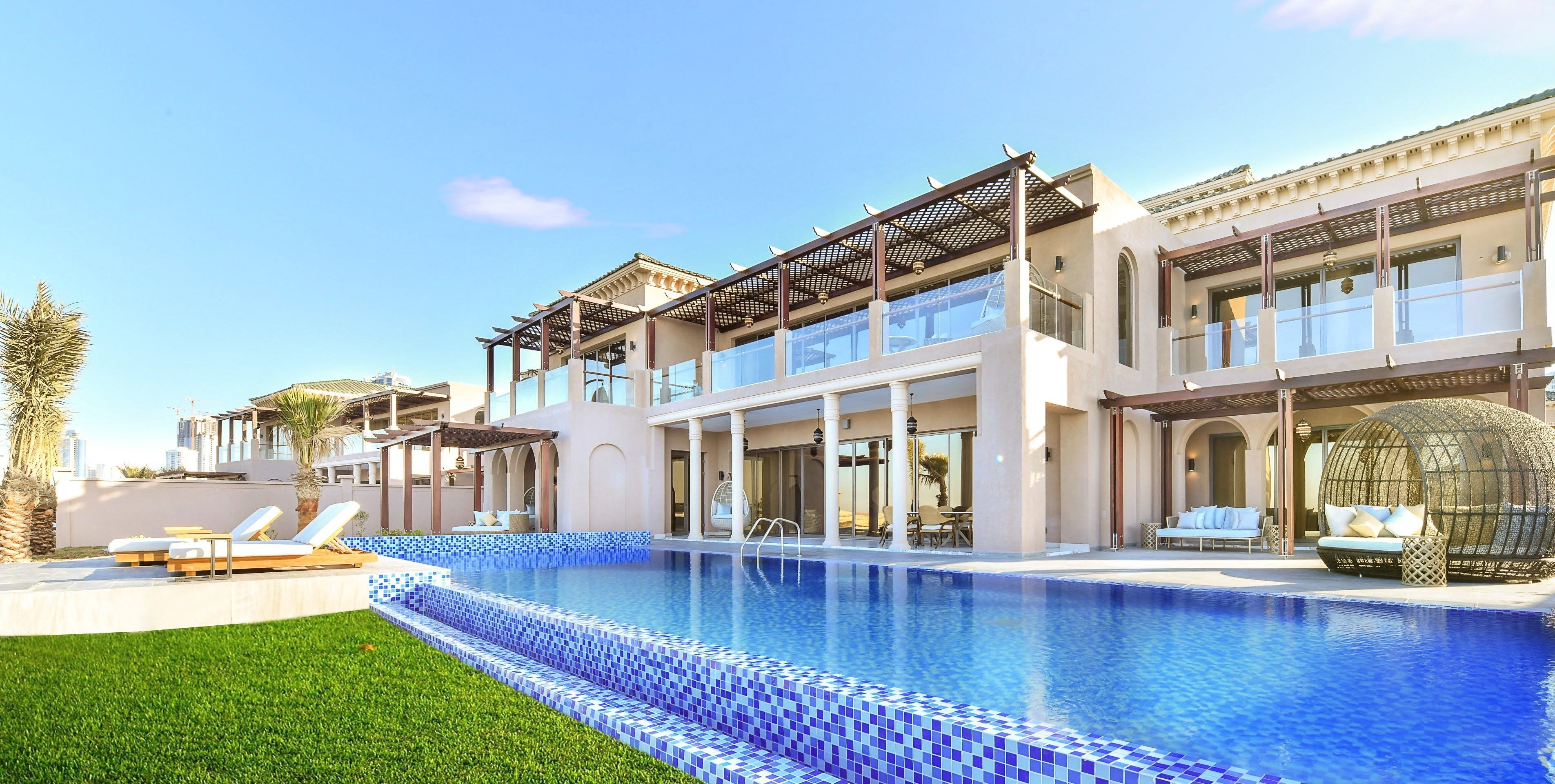 Royal Saray Resort