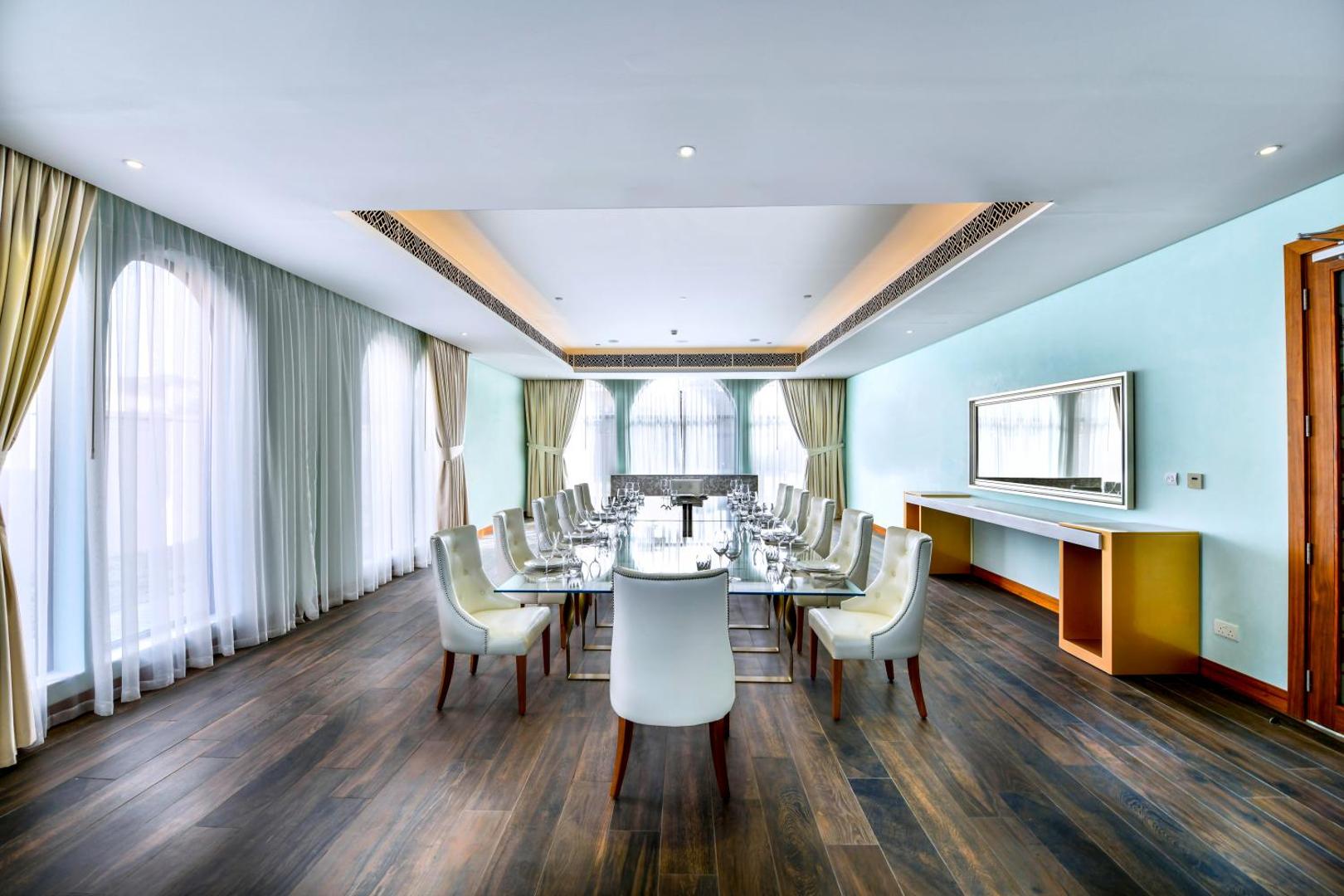 Royal Saray Resort