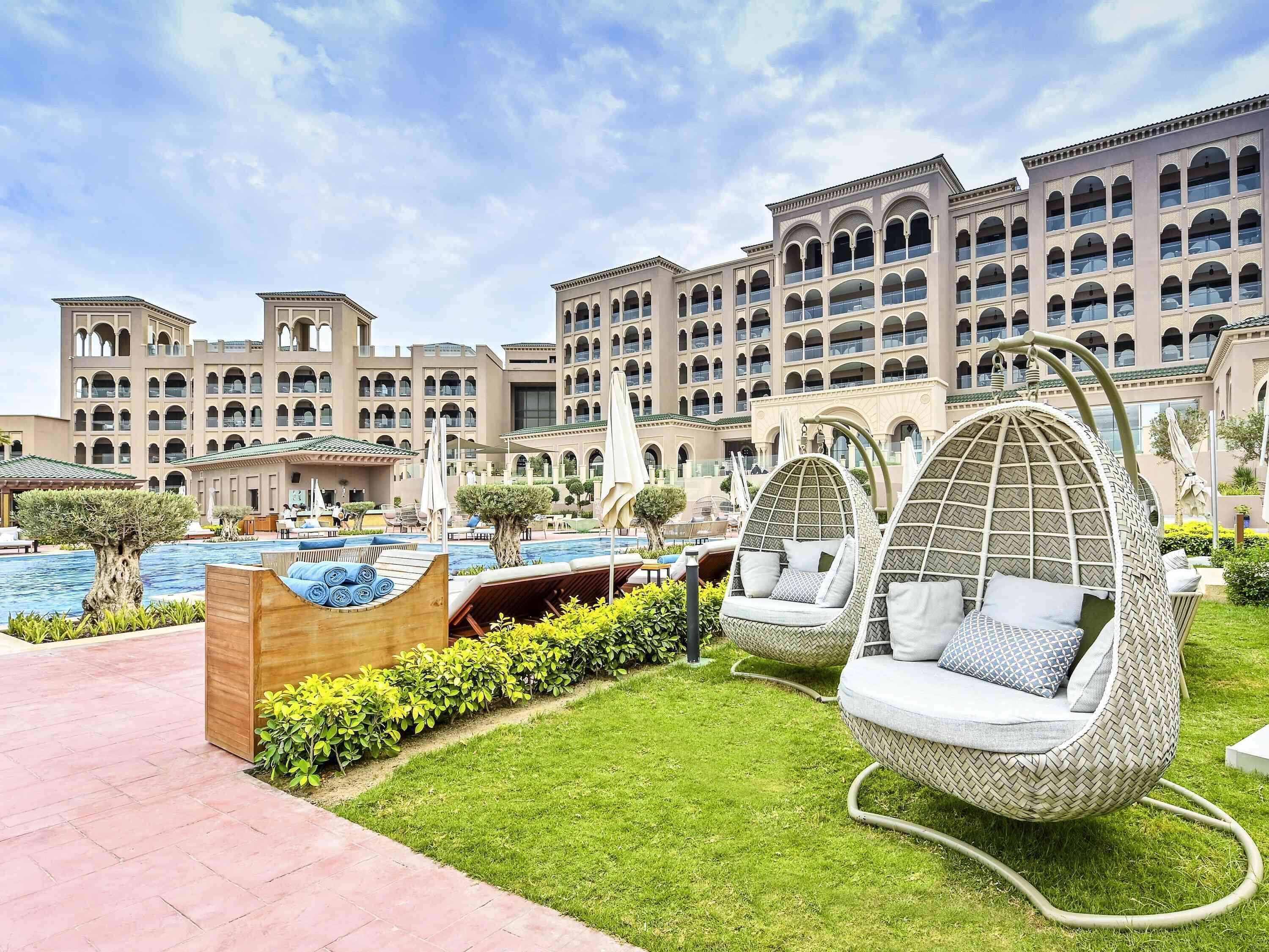 Royal Saray Resort