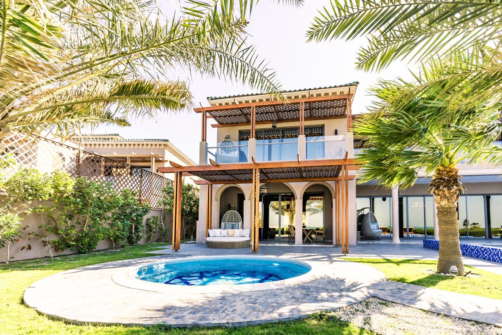 Royal Saray Resort