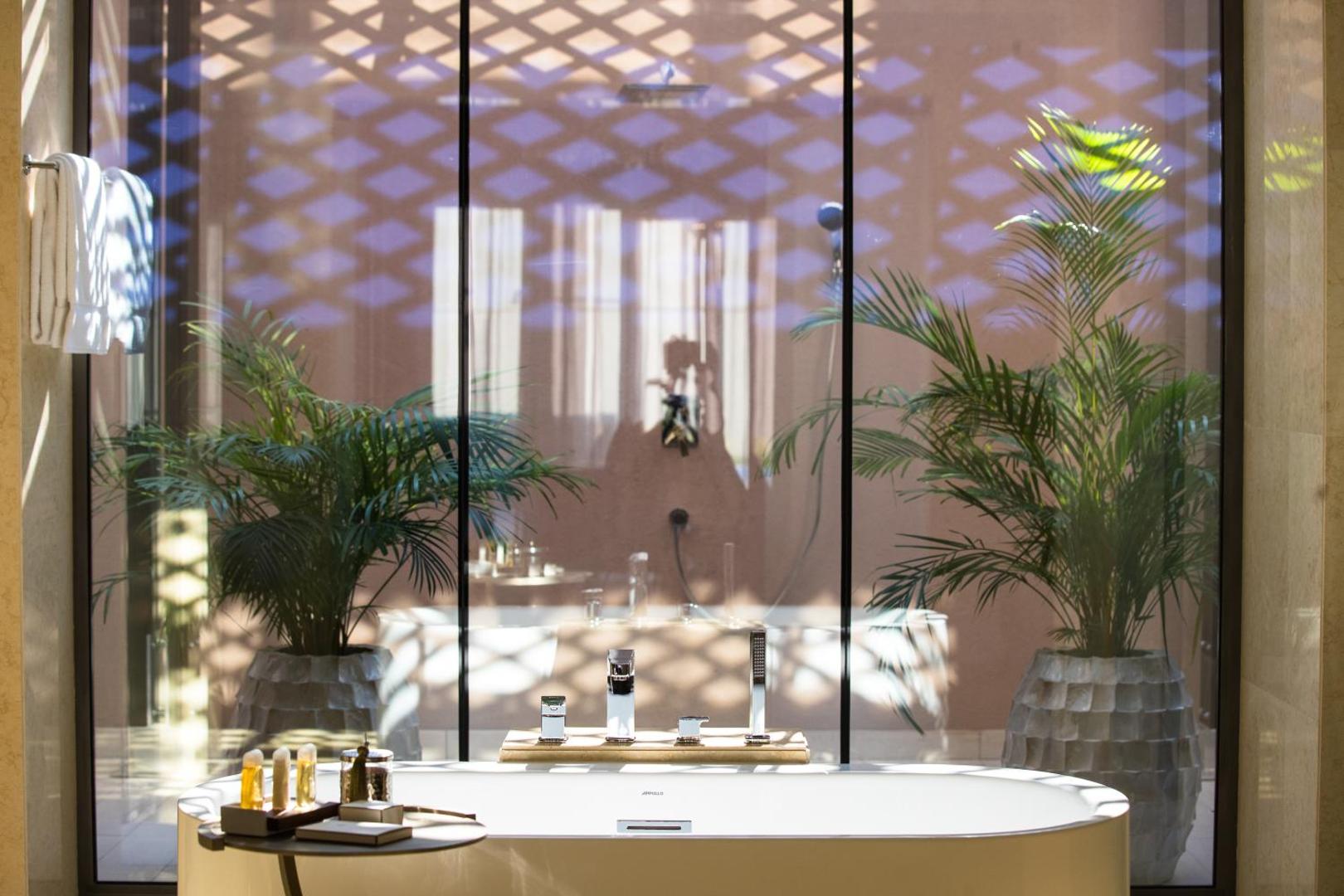 Royal Saray Resort