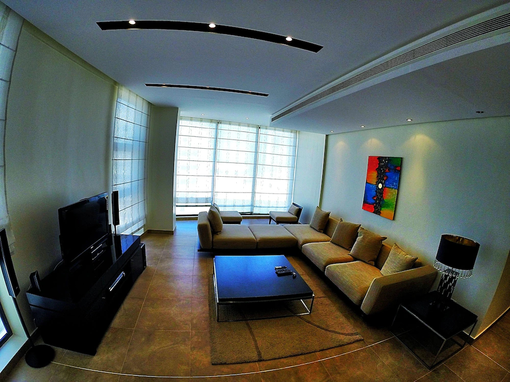 Swan Apartments II ( Family & Business Travelers only)
