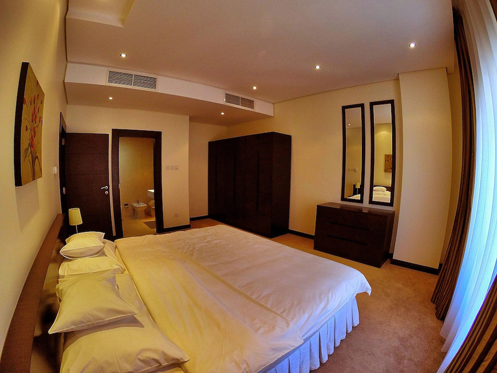 Swan Apartments II ( Family & Business Travelers only)