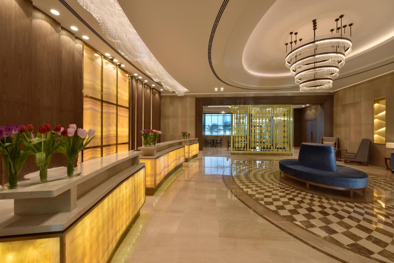 Grand Swiss-Belhotel Waterfront, Seef