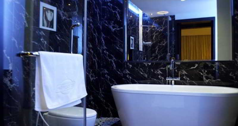 Ista Suites Seef