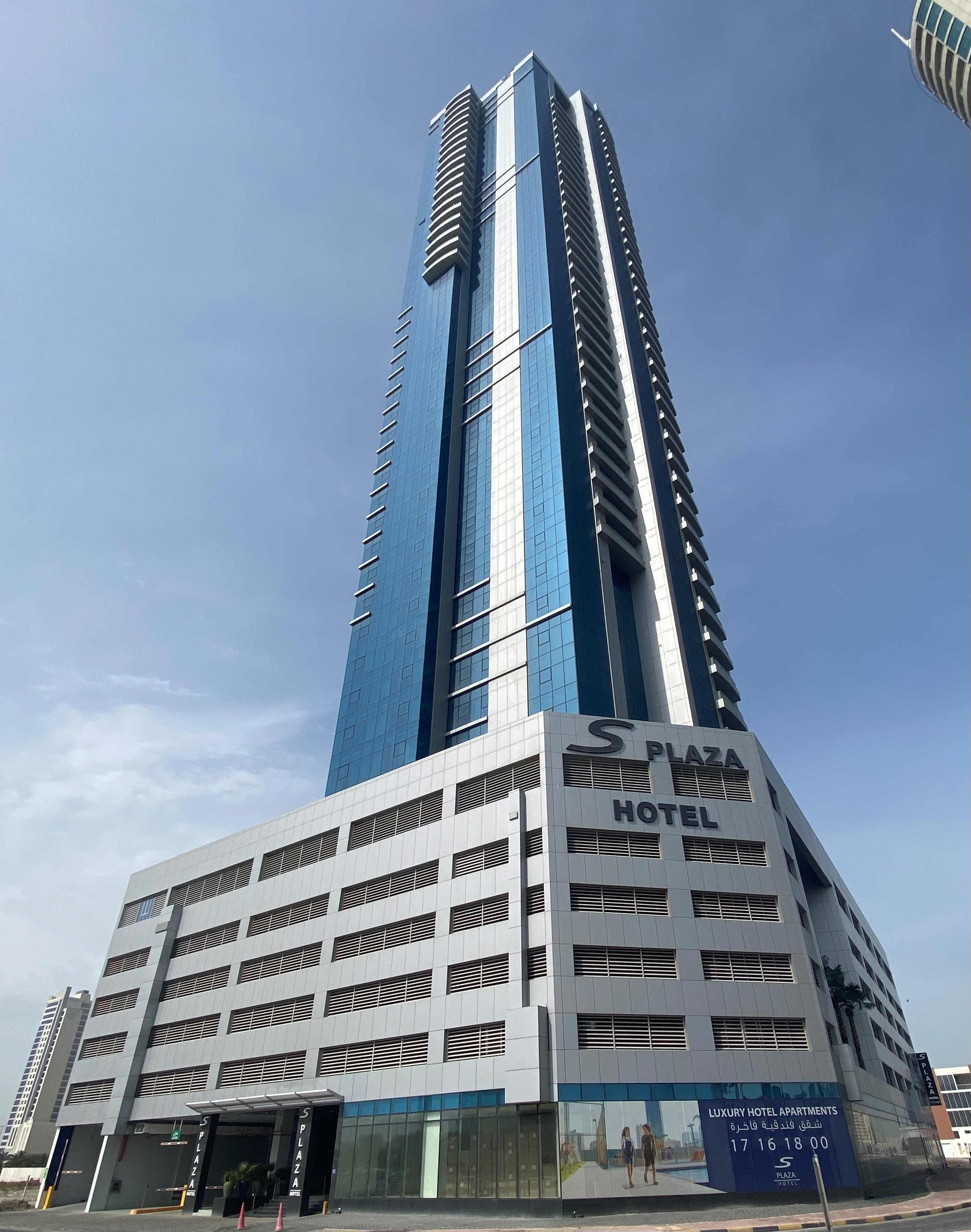 S Plaza Suites Hotel