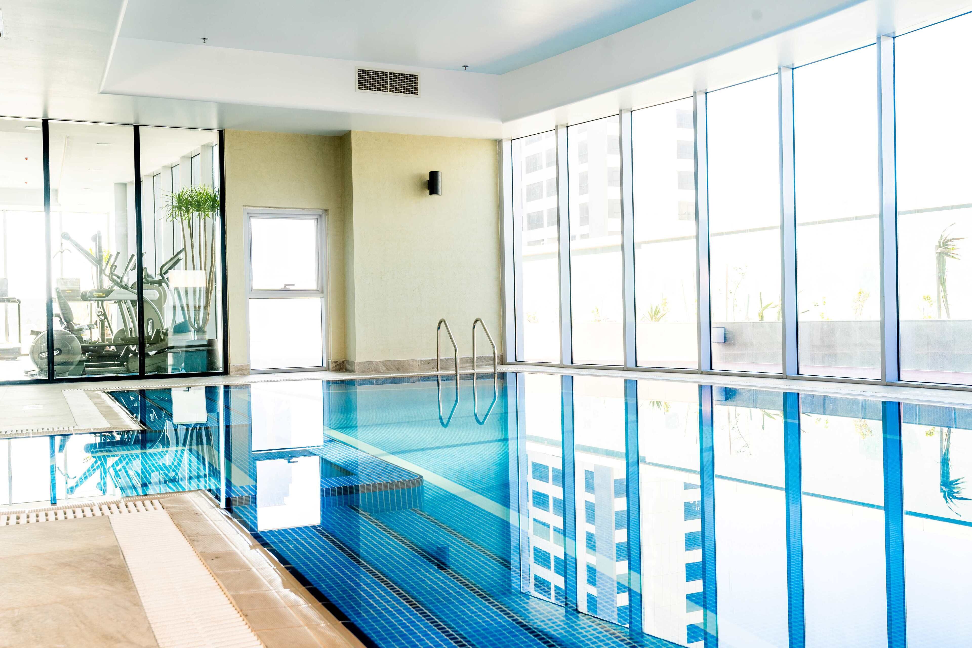 S Plaza Suites Hotel