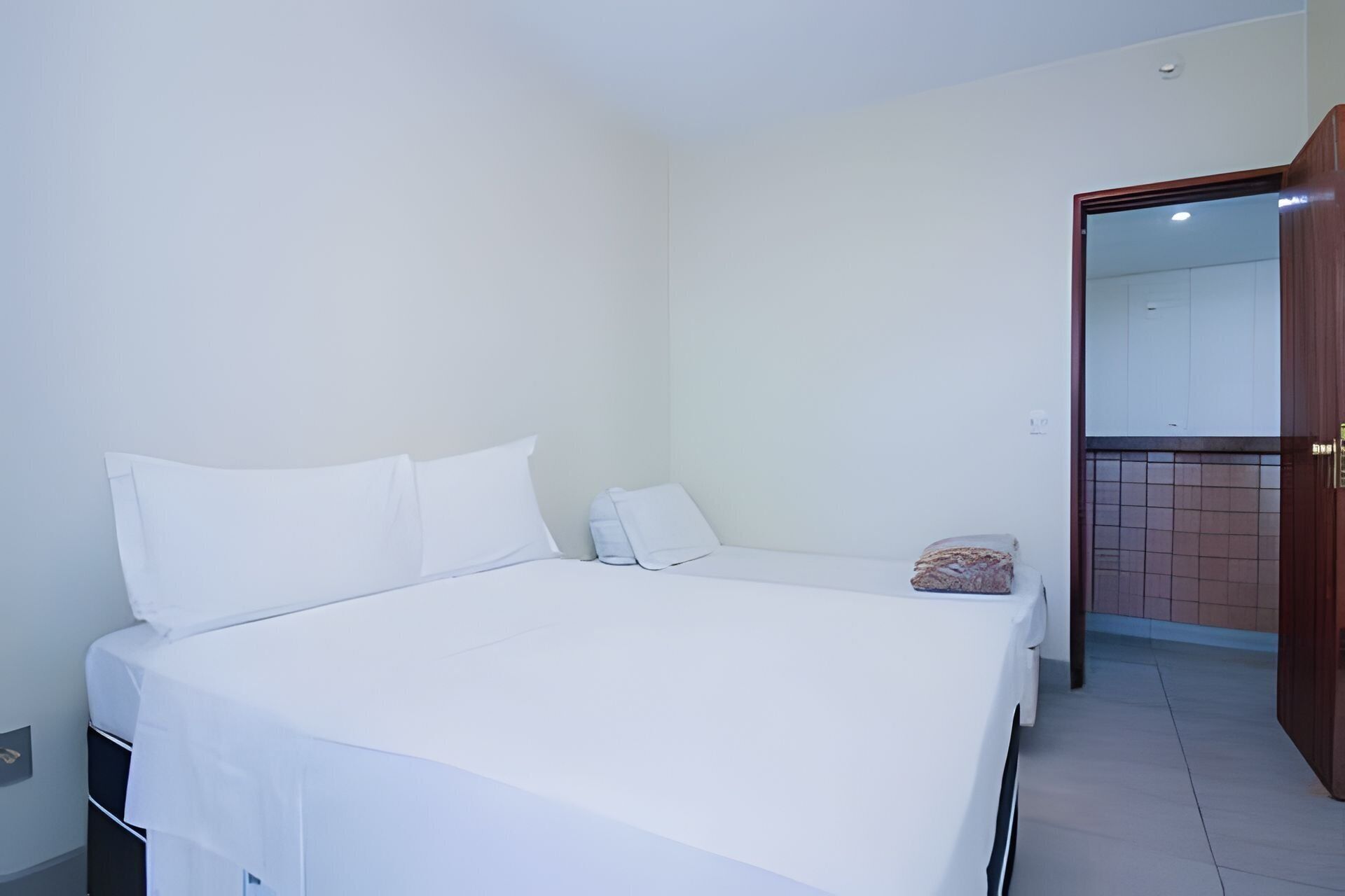 360 Hotel Manhattan by Ozped