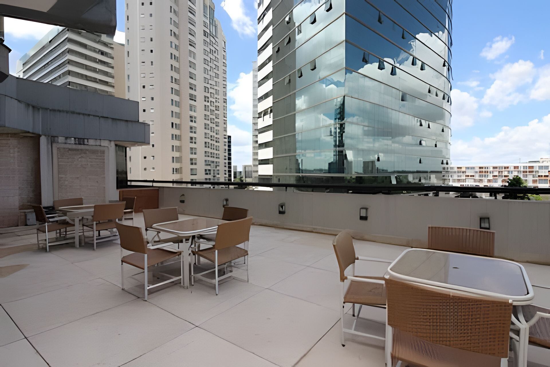 360 Hotel Manhattan by Ozped