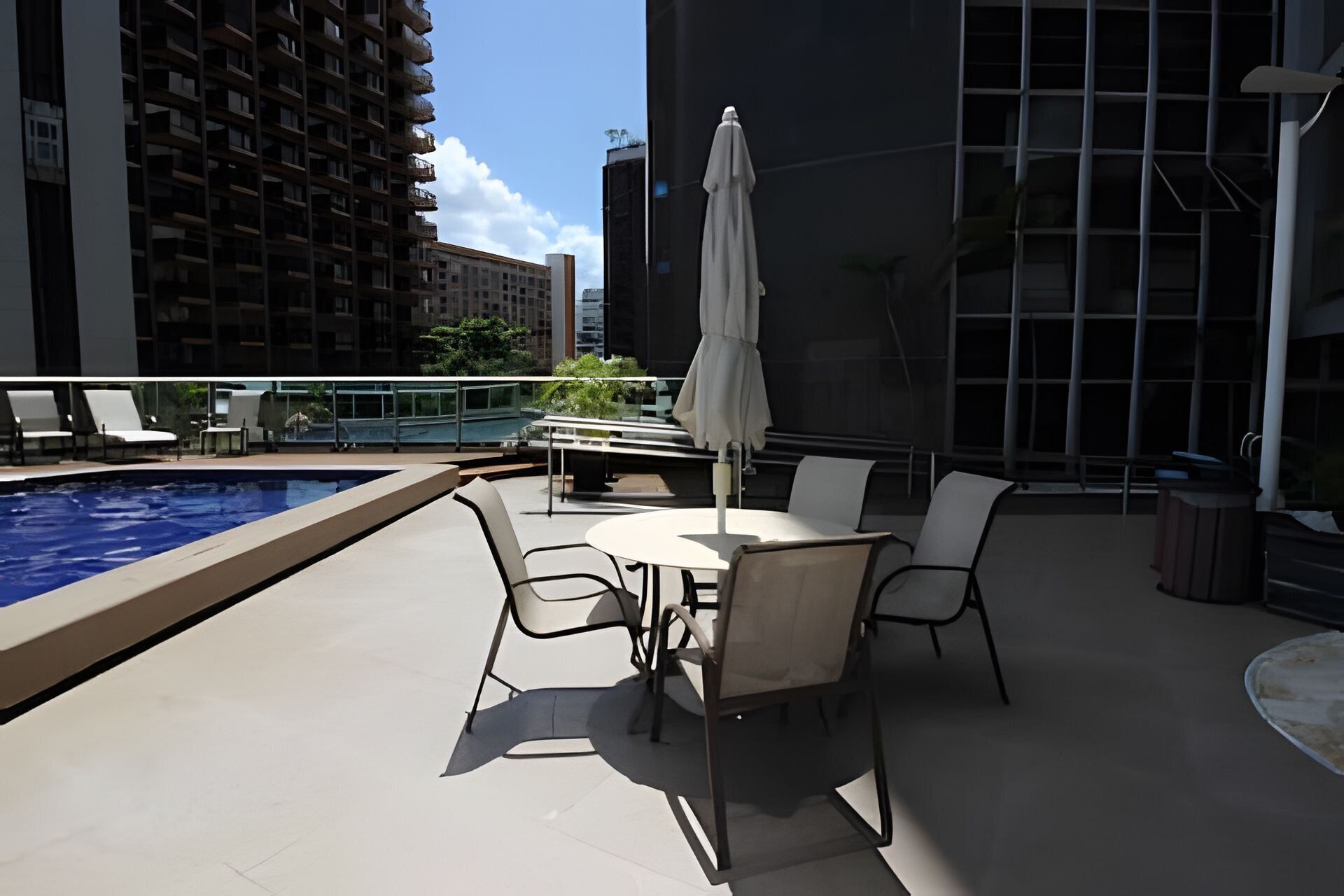 360 Hotel Manhattan by Ozped