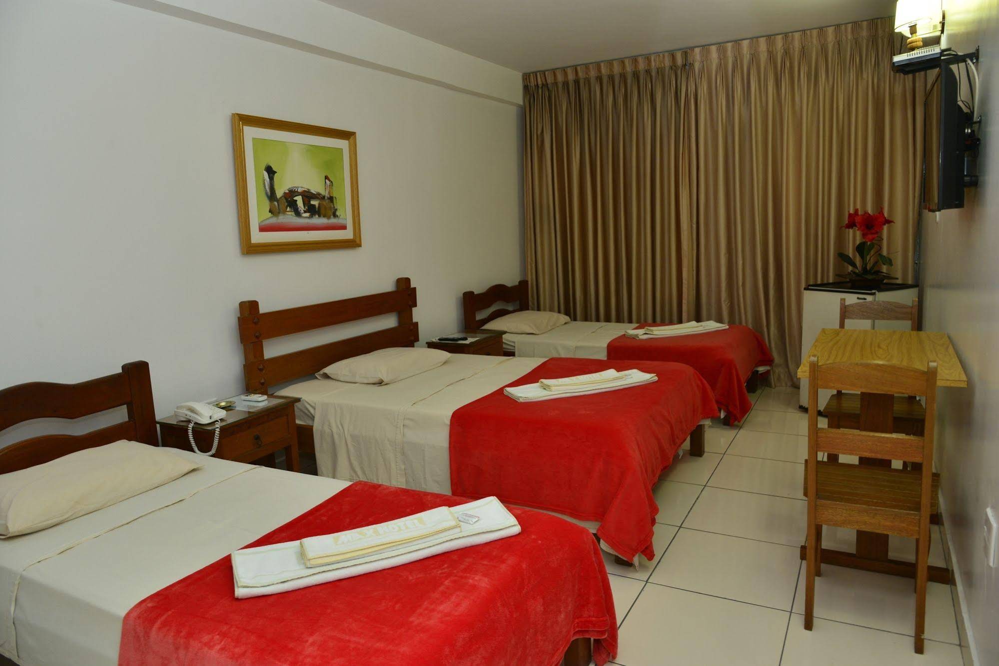 Max Hotel
