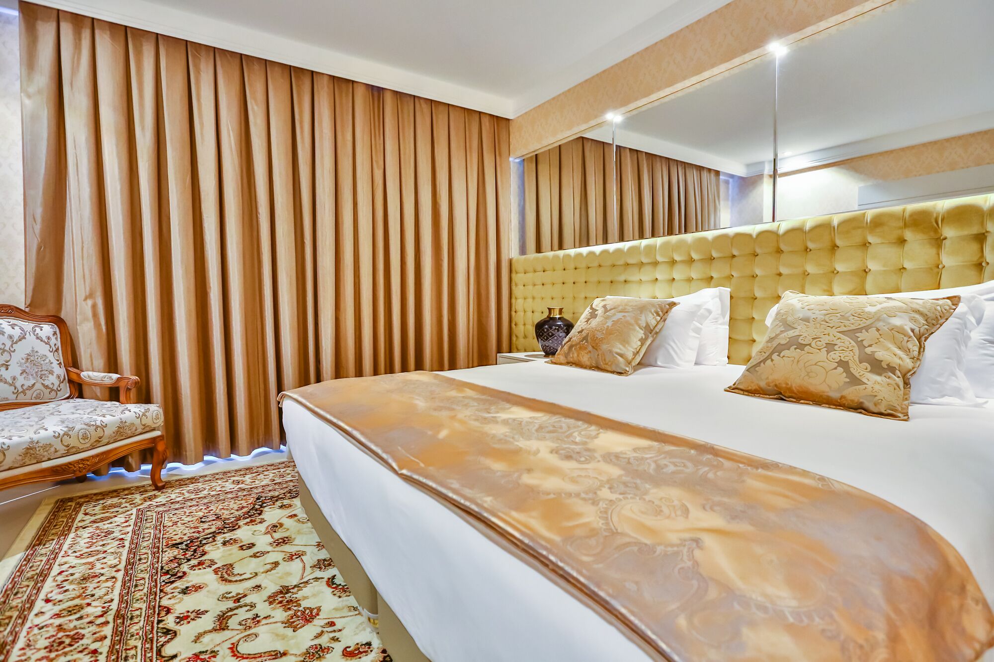 Golden Lis Hotel Boutique