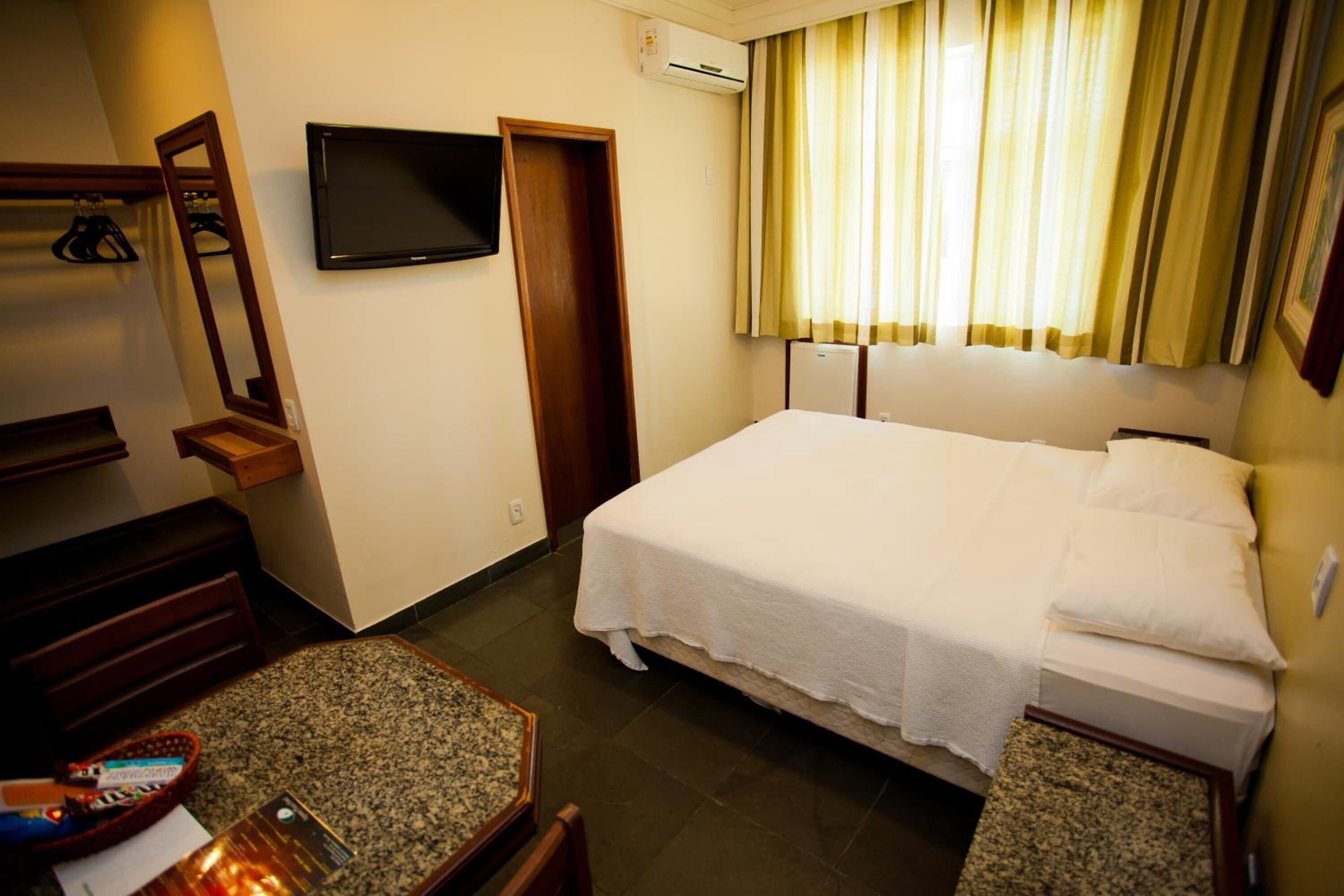 Aipana Plaza Hotel