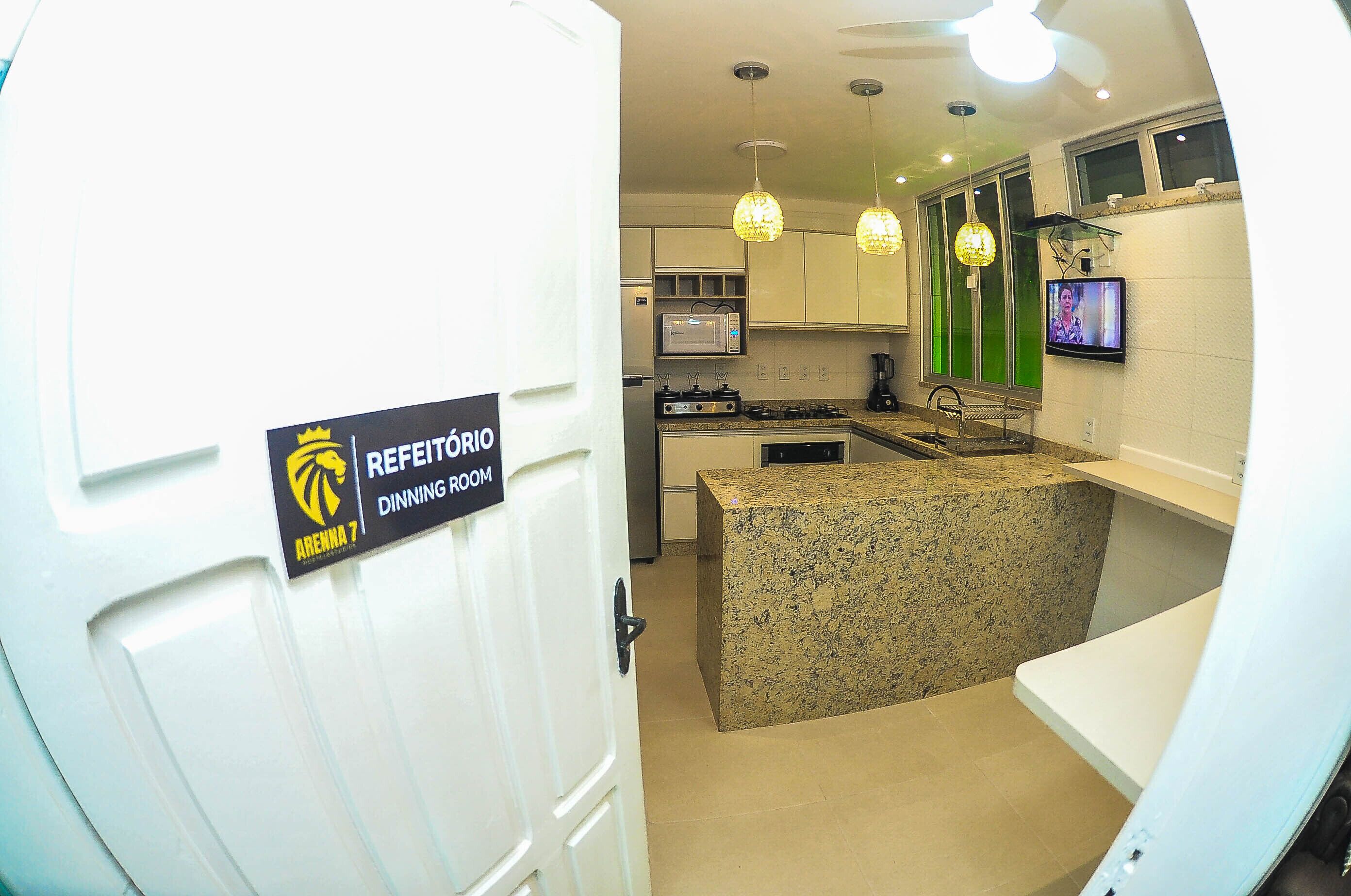 Arenna 7 Hostel & Studios