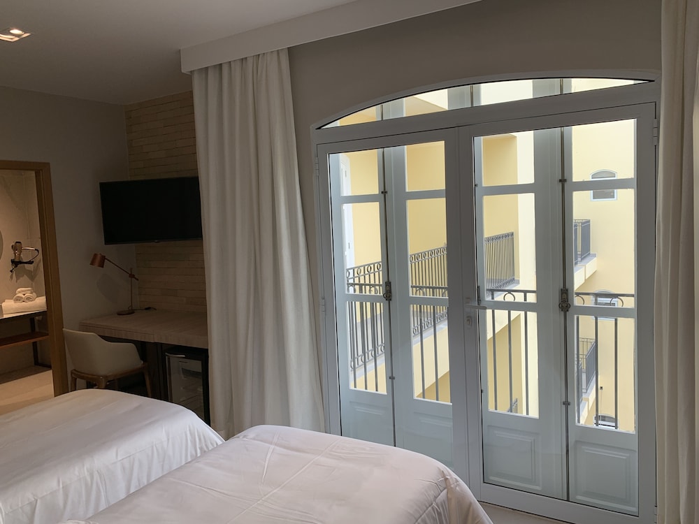 Juma Opera Hotel