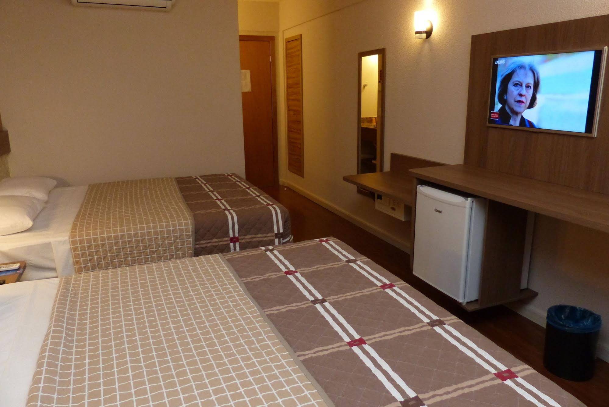 Hotel 10 Palmas