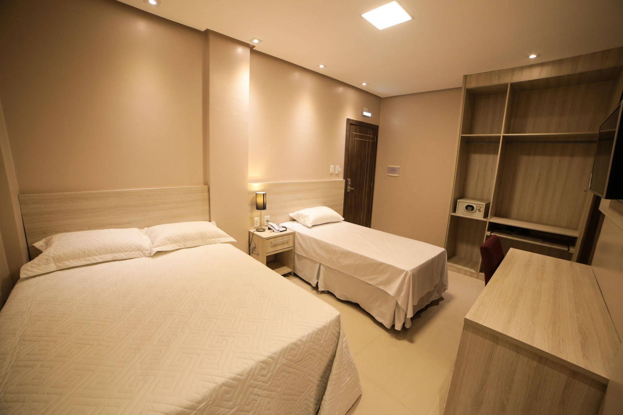 Hotel London