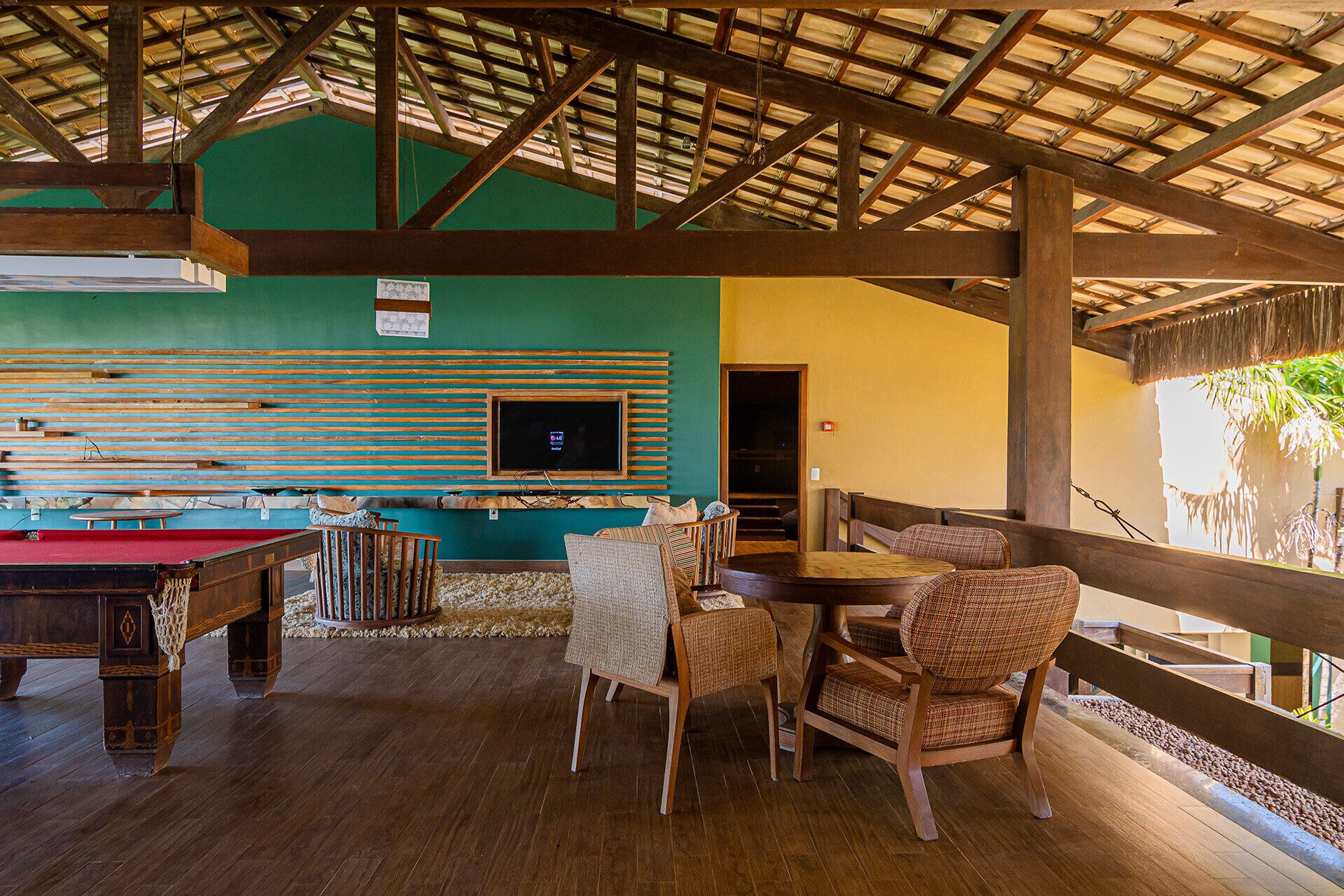 Carmel Charme Resort