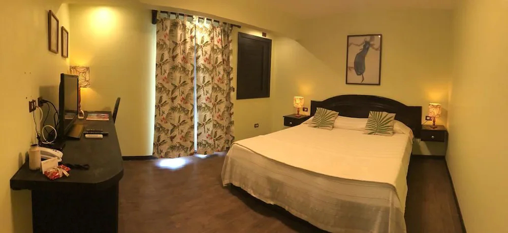 Hotel Lara
