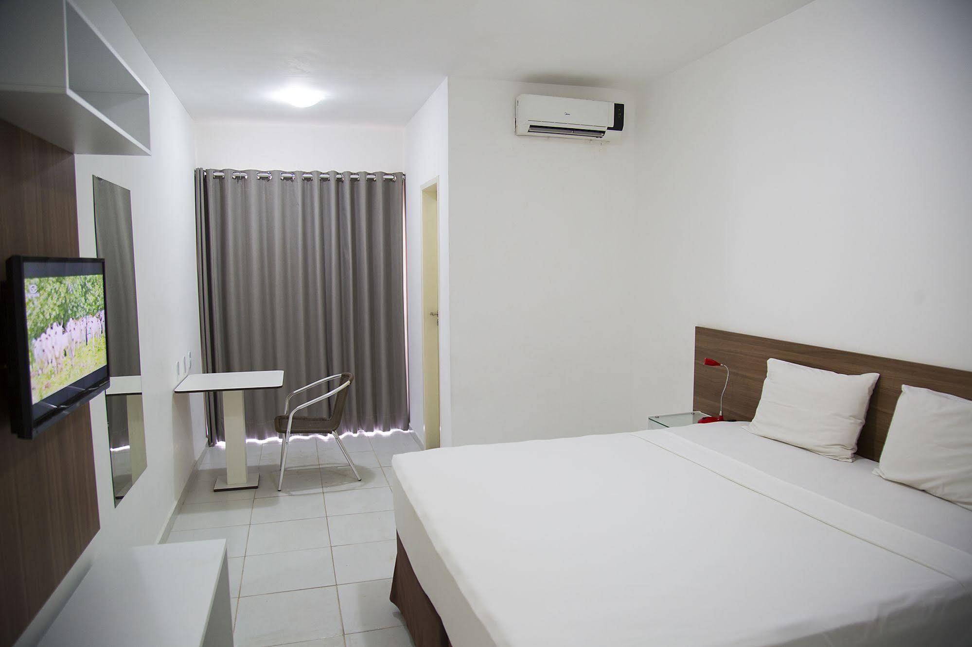 Araras Praia Hotel