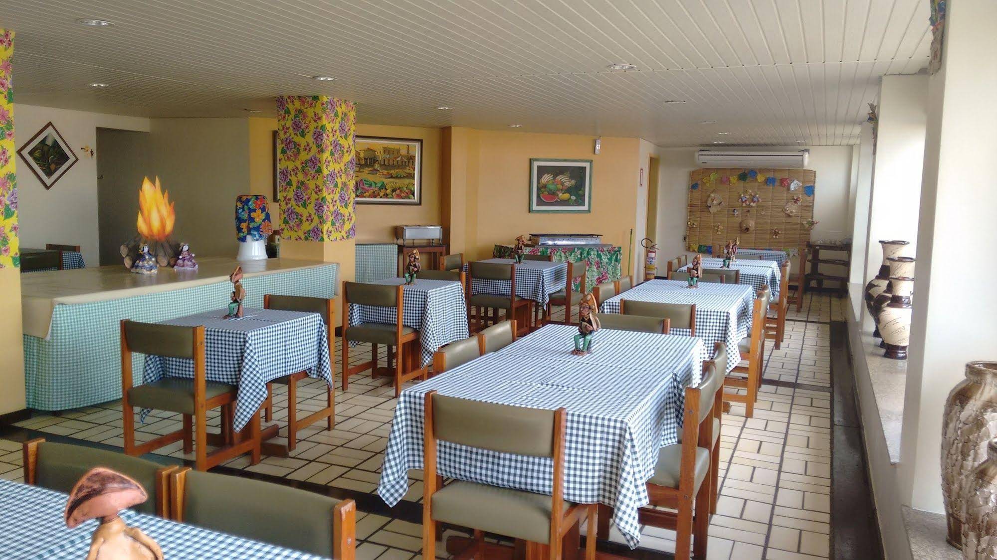 Nascimento Praia Hotel