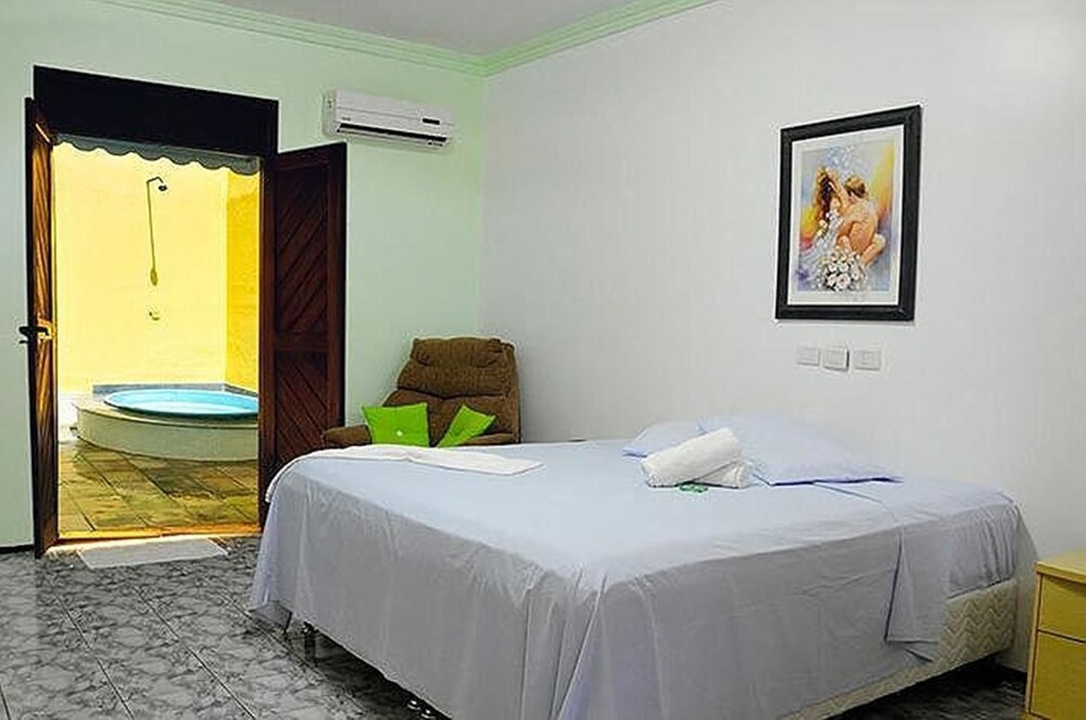 Canavial Plaza Hotel