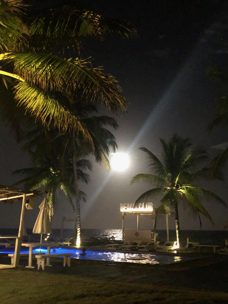 Península Beach Club Hotel