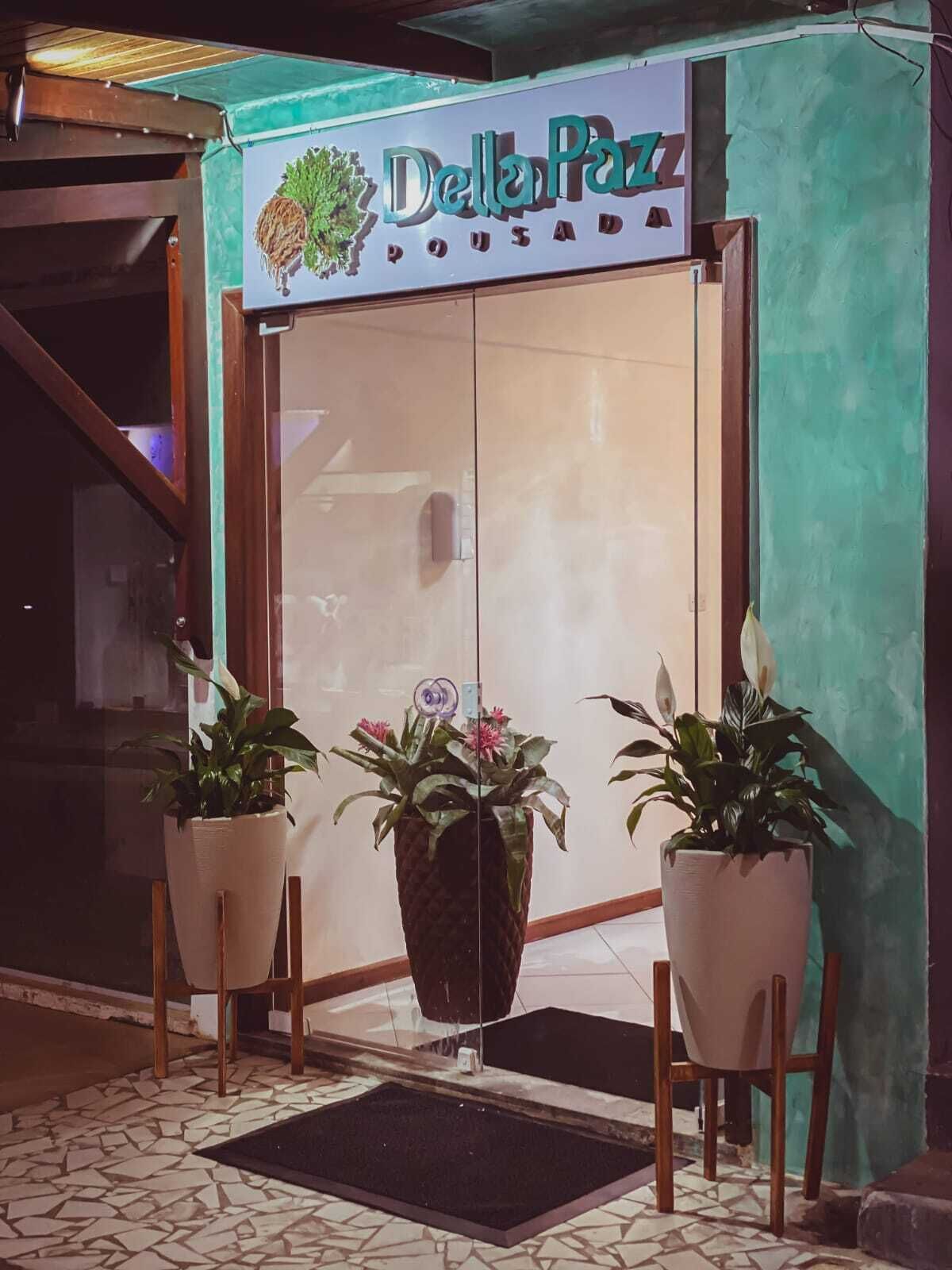Della Paz Pousada