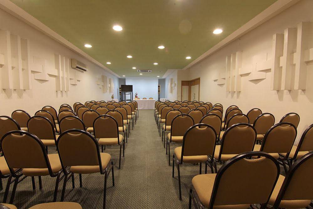 Hotel Serrano