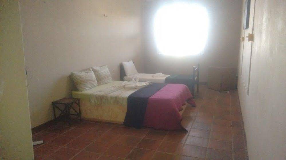 Hotel Iparana Paradise