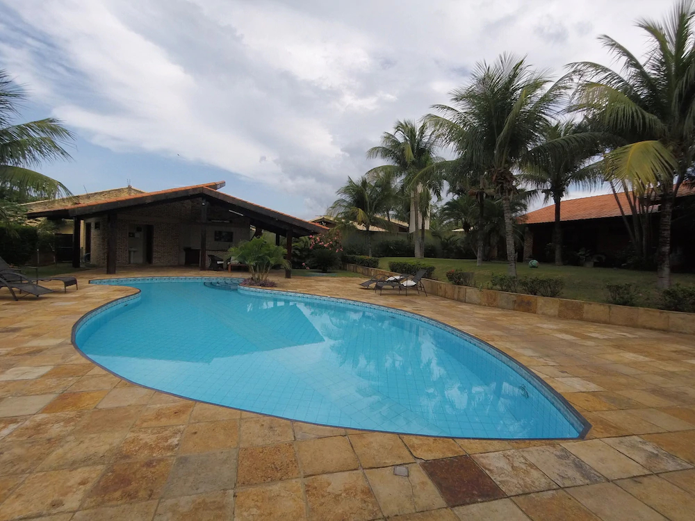 Kiwi Pousada & Lounge