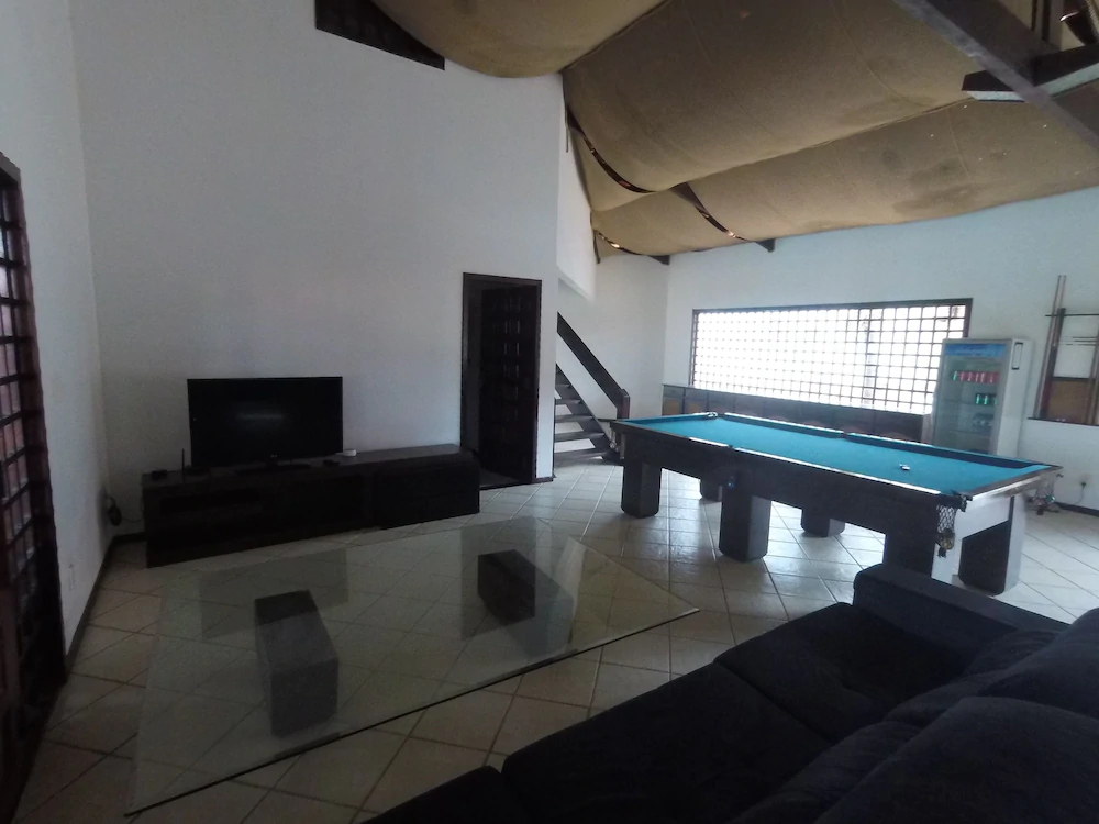 Kiwi Pousada & Lounge