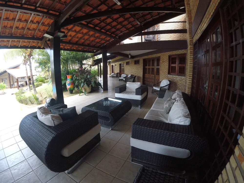 Kiwi Pousada & Lounge