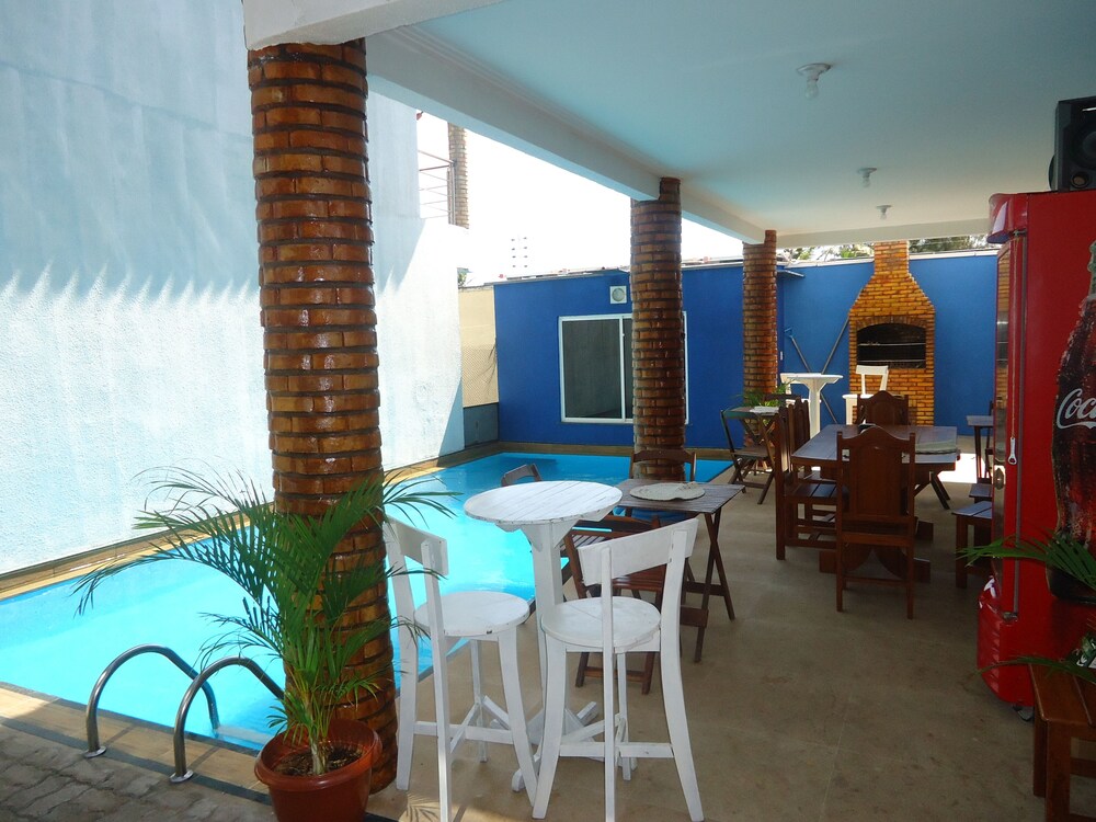 Villa Das Oliveiras Pousada & Petiscaria