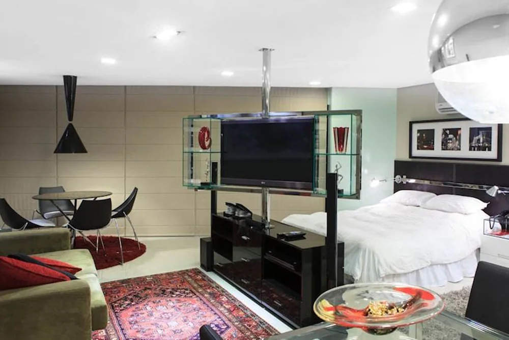 Iate Plaza Hotel