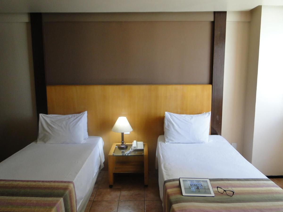 Plaza Praia Suites