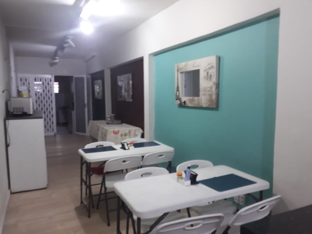 Praia Dos Amores Hostel