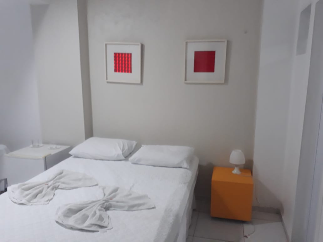 Praia Dos Amores Hostel