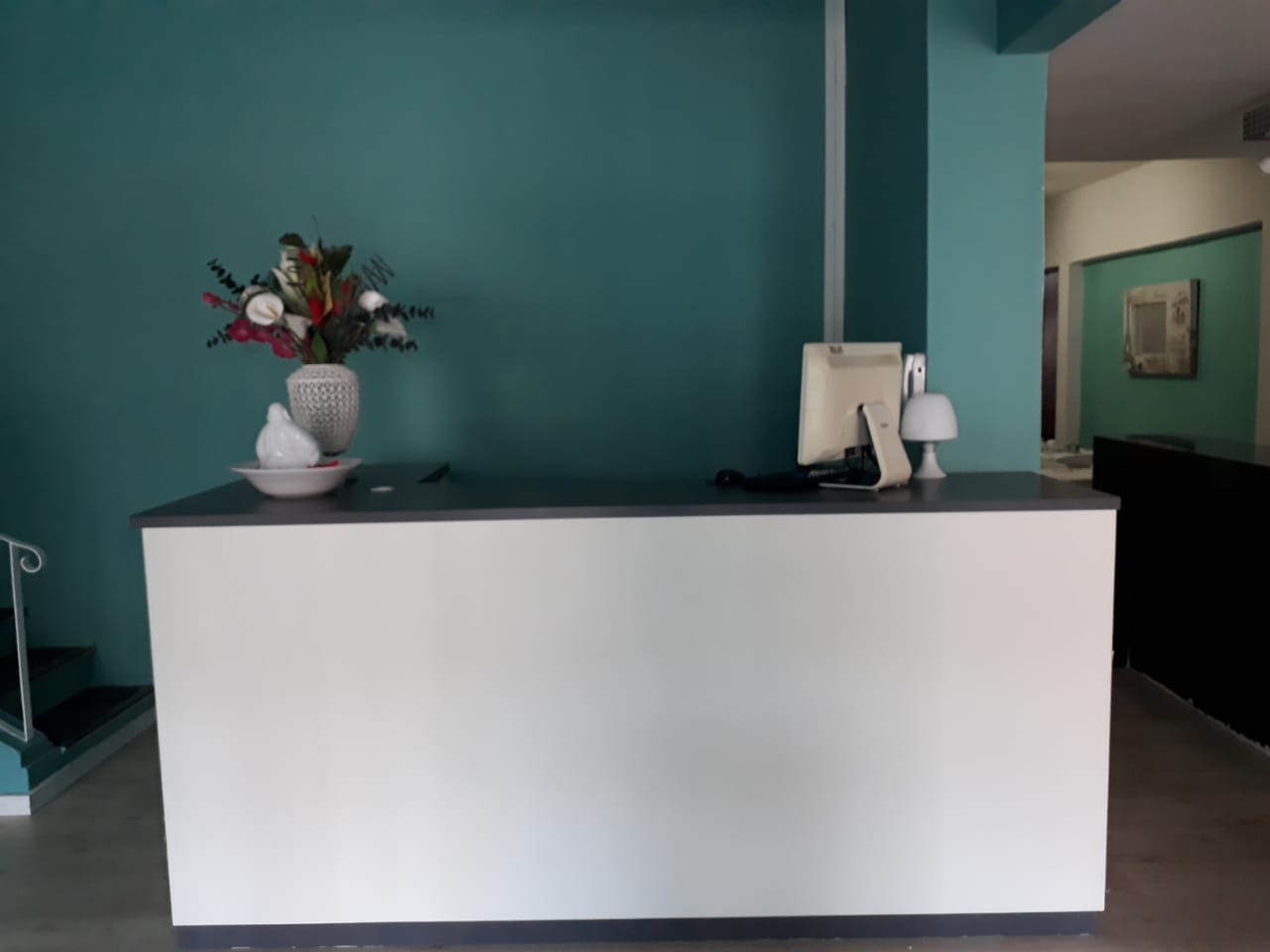 Praia Dos Amores Hostel