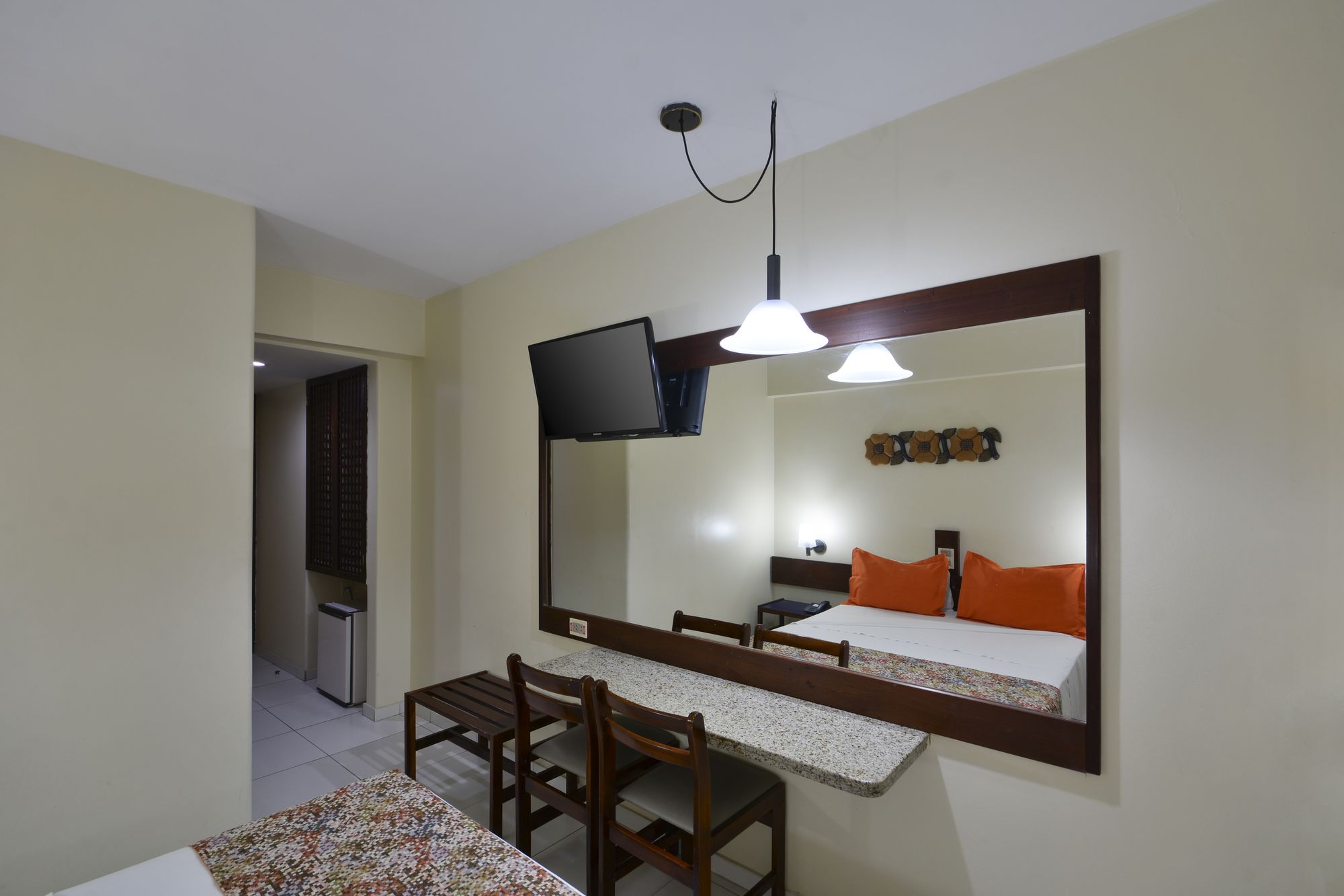 Littoral Hotel
