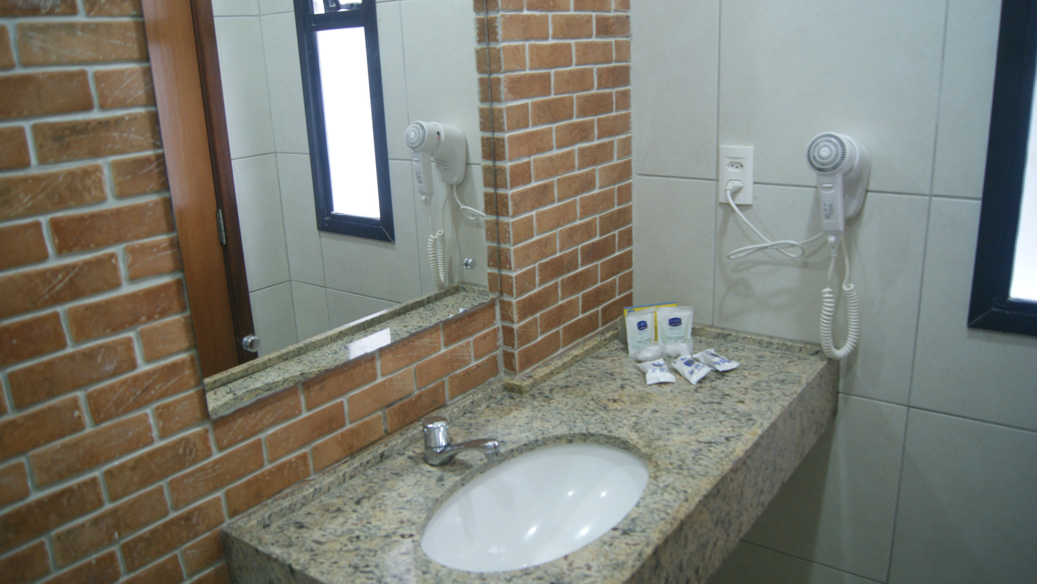 Littoral Hotel Express