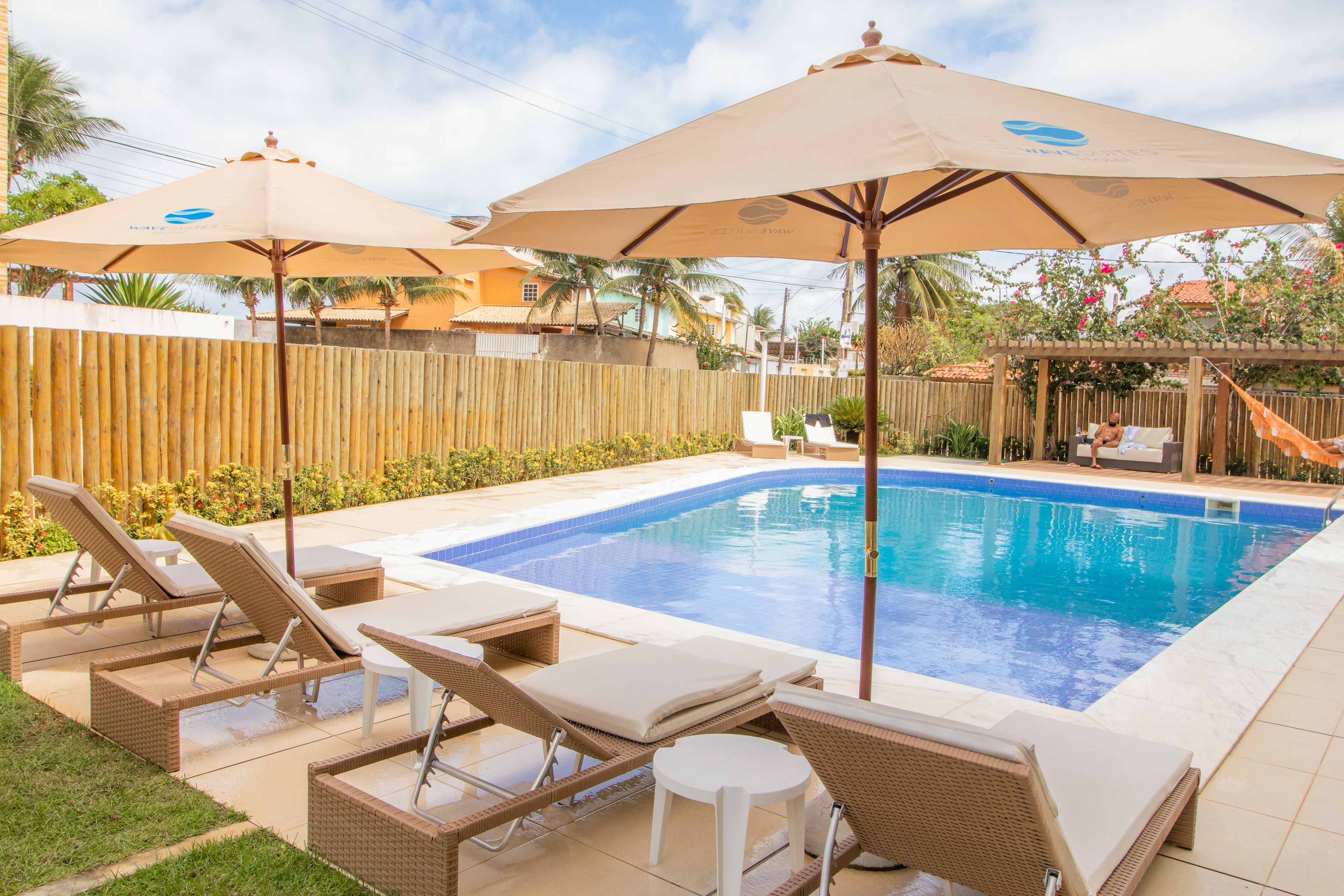 Wave Suites Hotel