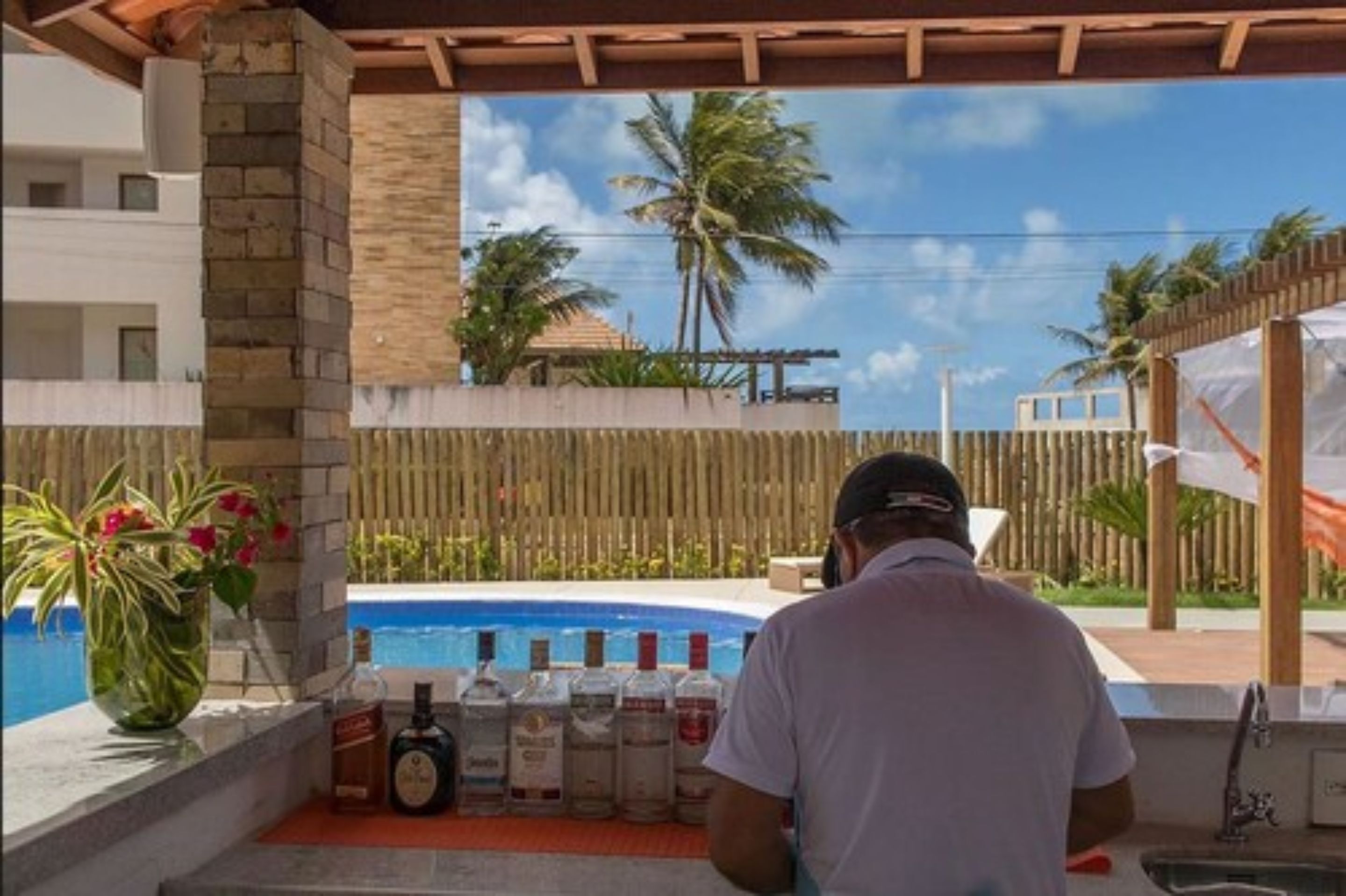 Wave Suites Hotel