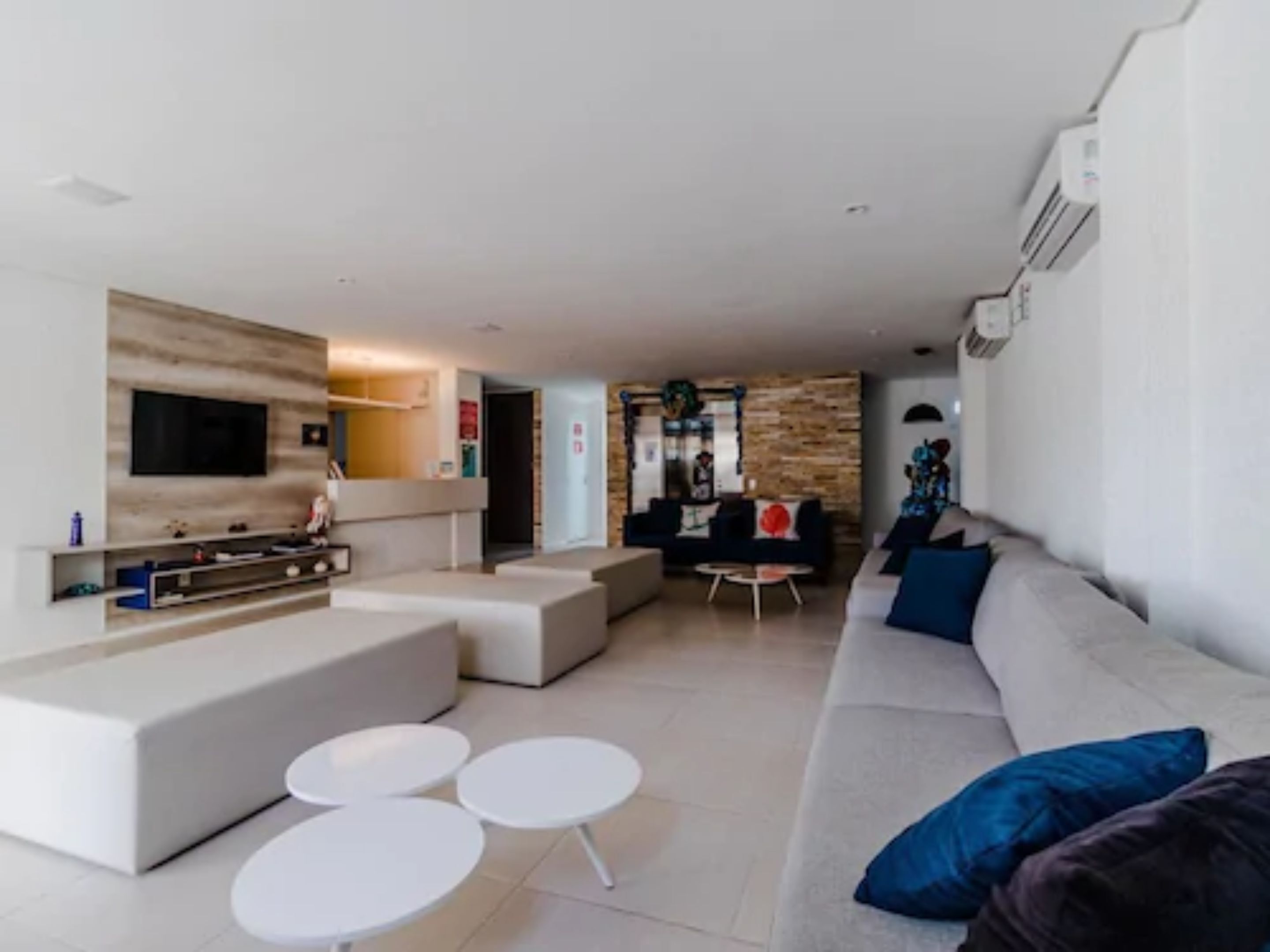 Wave Suites Hotel