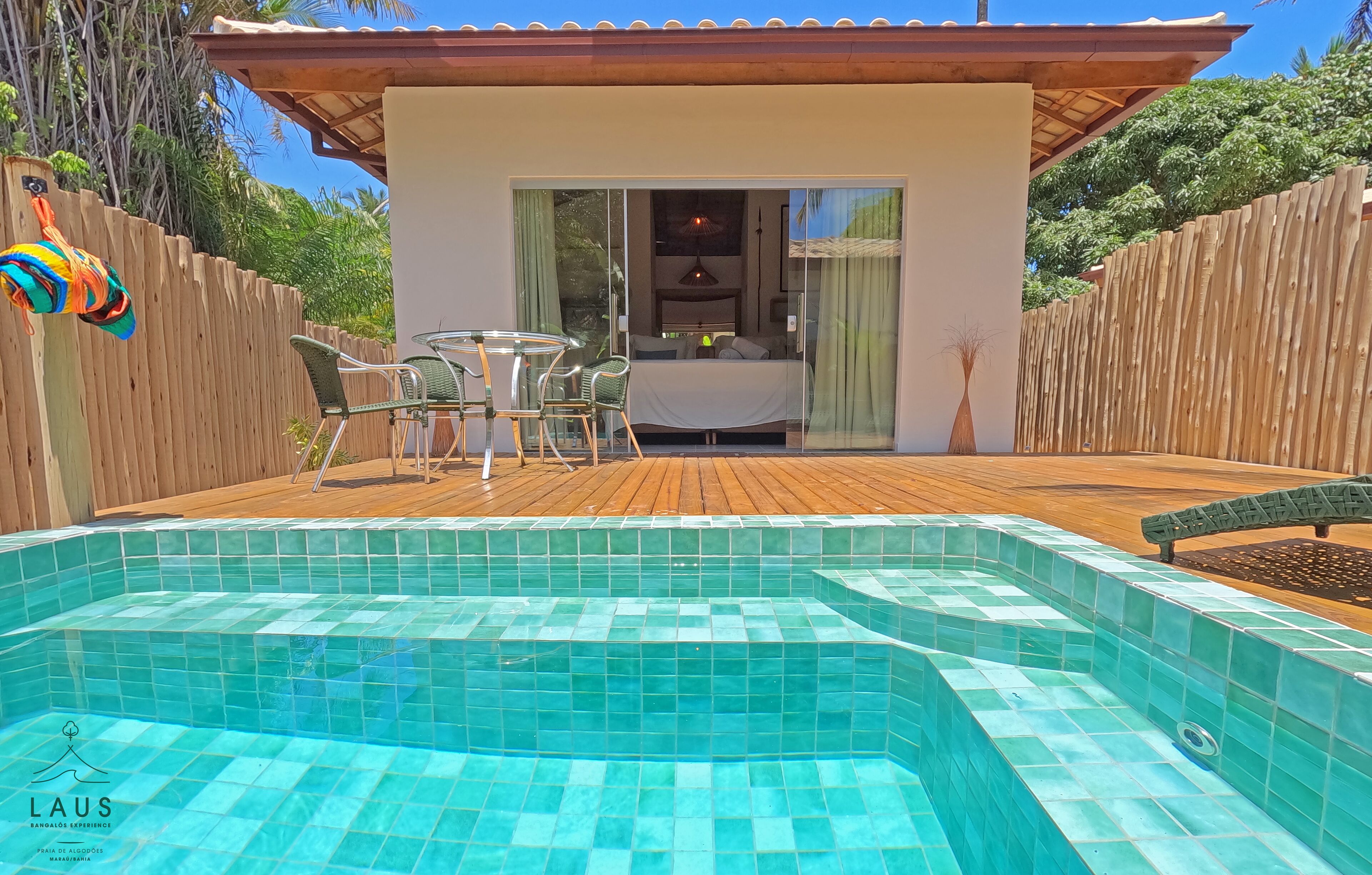 Laus Bangalos Experience
