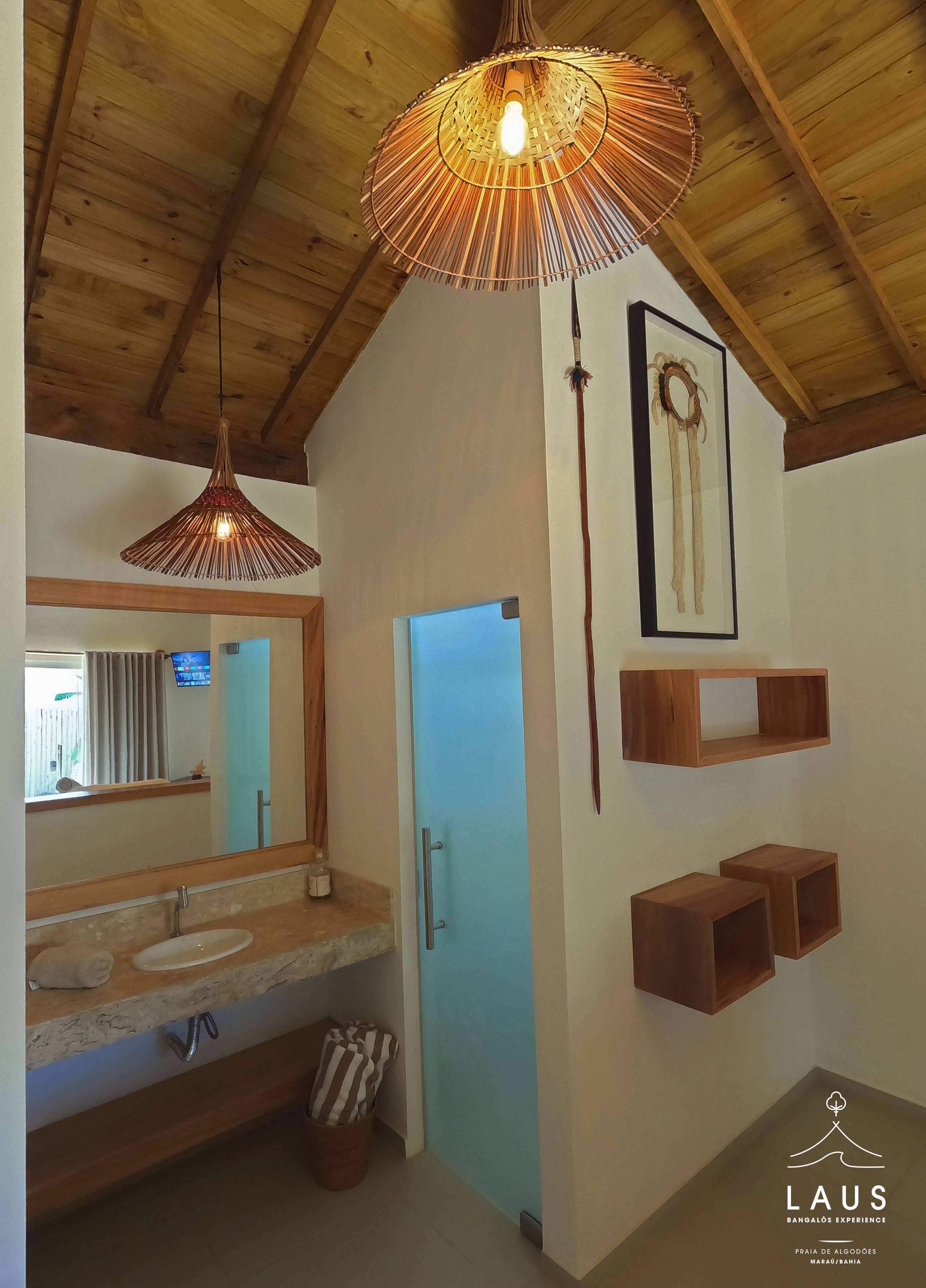 Laus Bangalos Experience
