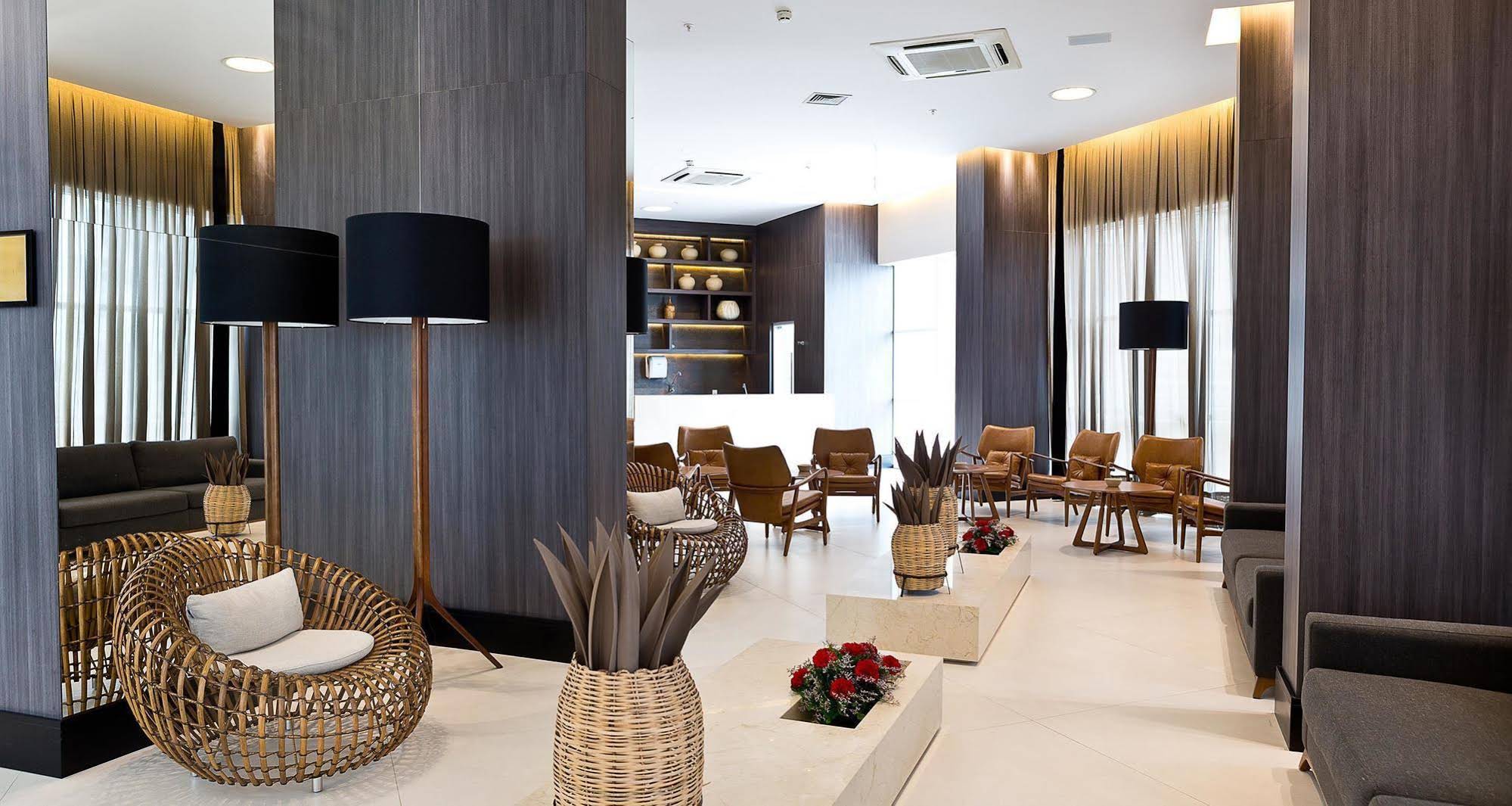 Golden Tulip Ponta Negra