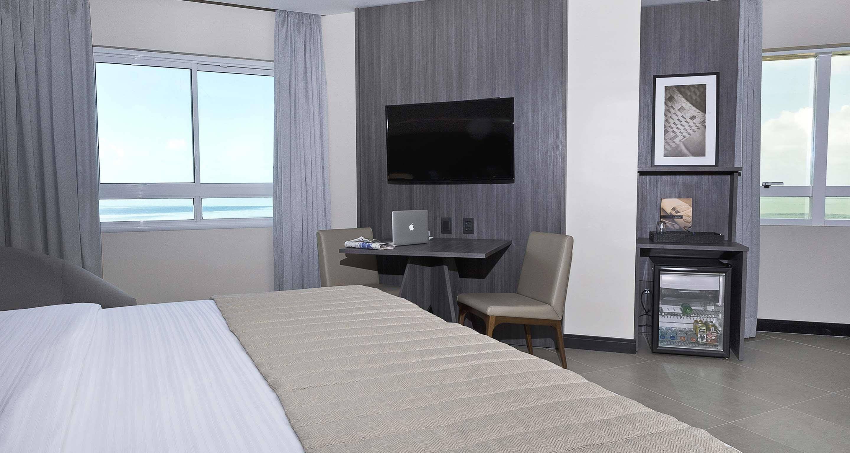 Golden Tulip Ponta Negra