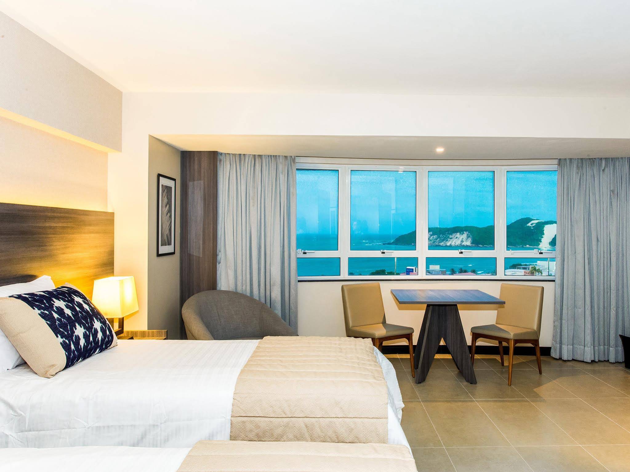 Golden Tulip Ponta Negra